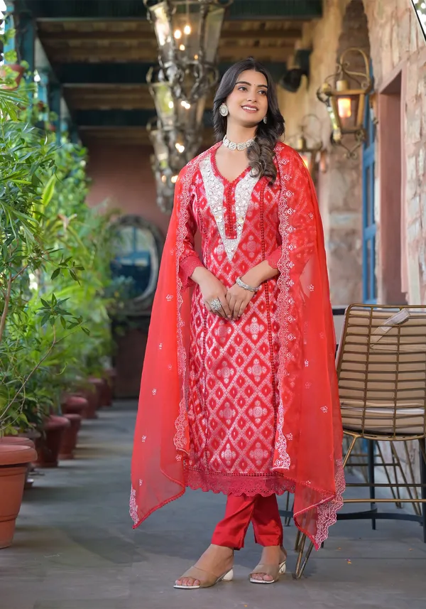 Red_Cotton_Premium_And_Elegant_Kurta_Sets_For_Women