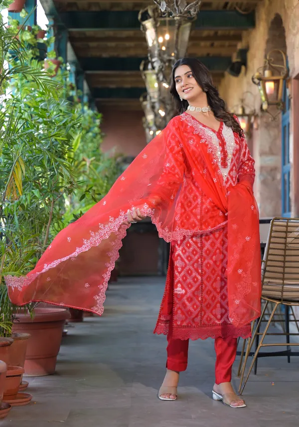 Red_Cotton_Premium_And_Elegant_Kurta_Sets_For_Women