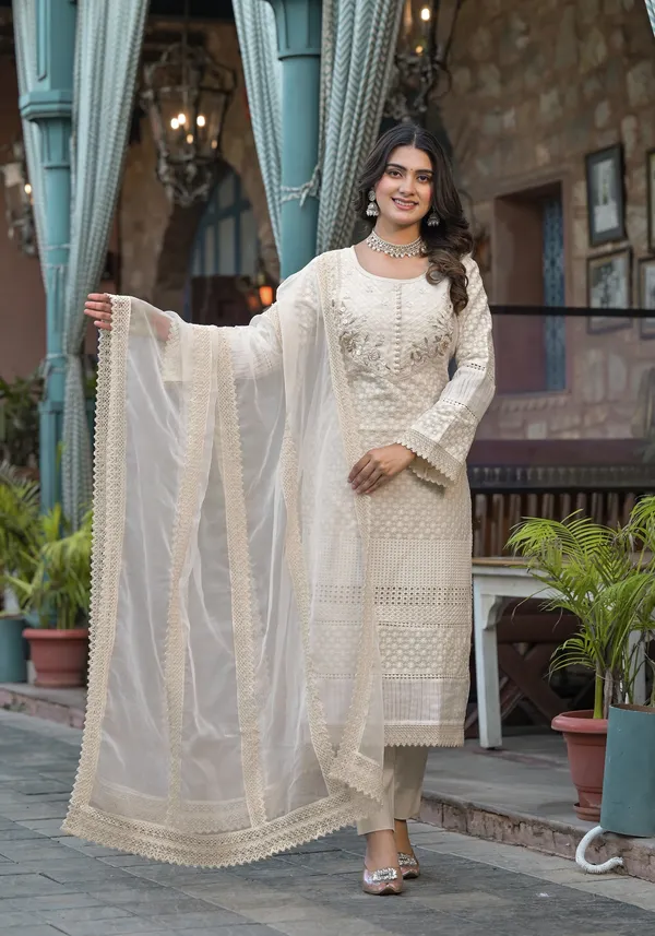Off_White_Cotton_Premium_And_Elegant_Kurta_Sets_For_Women