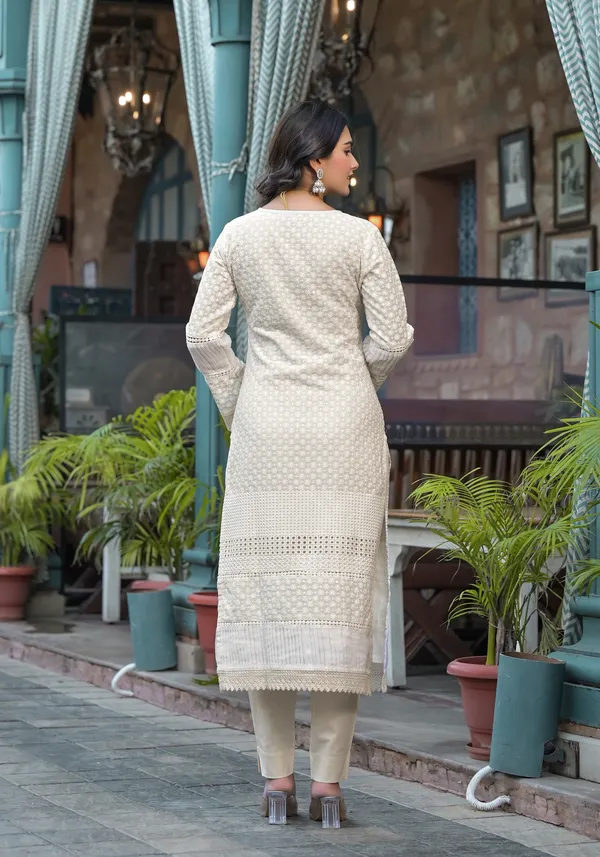 Off_White_Cotton_Premium_And_Elegant_Kurta_Sets_For_Women