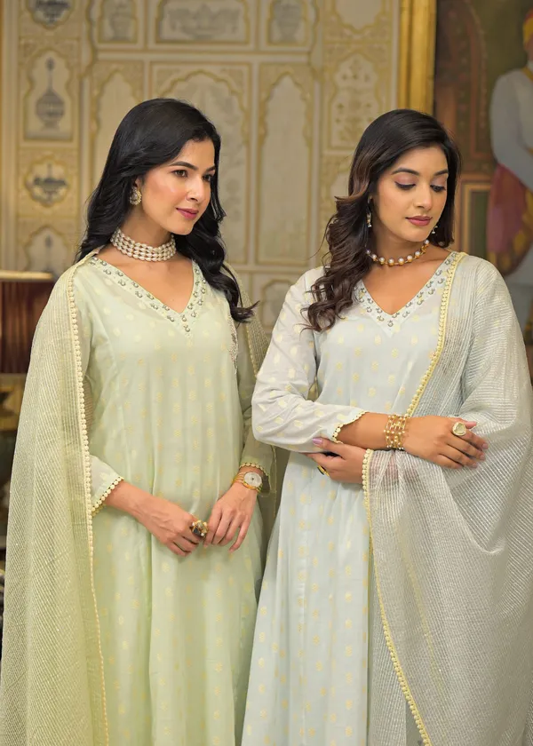 White_Cotton_Premium_And_Elegant_Kurta_Sets_For_Women