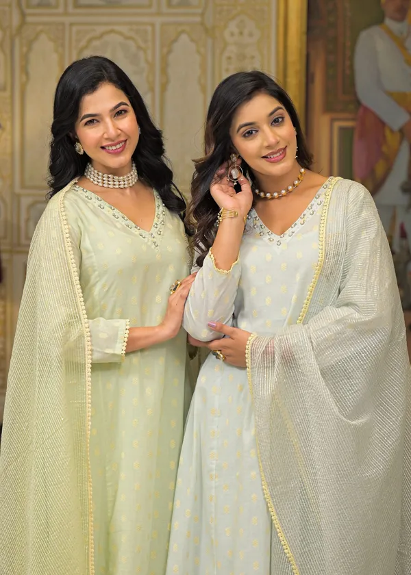 Green_Cotton_Premium_And_Elegant_Kurta_Sets_For_Women