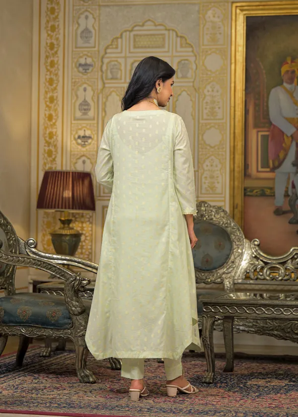 Green_Cotton_Premium_And_Elegant_Kurta_Sets_For_Women