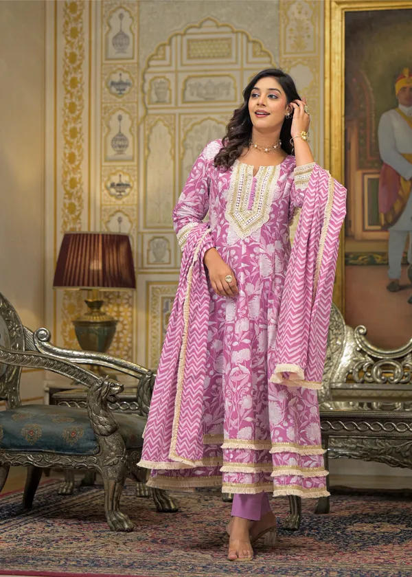Turquoise_Blue_Cotton_Premium_And_Elegant_Kurta_Sets_For_Women