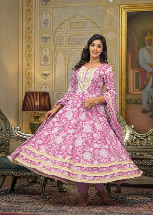 Turquoise_Blue_Cotton_Premium_And_Elegant_Kurta_Sets_For_Women
