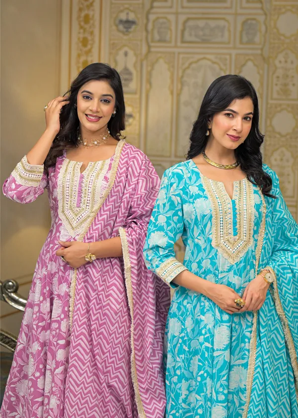 Turquoise_Blue_Cotton_Premium_And_Elegant_Kurta_Sets_For_Women