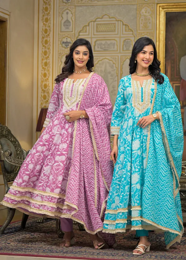 Turquoise_Blue_Cotton_Premium_And_Elegant_Kurta_Sets_For_Women
