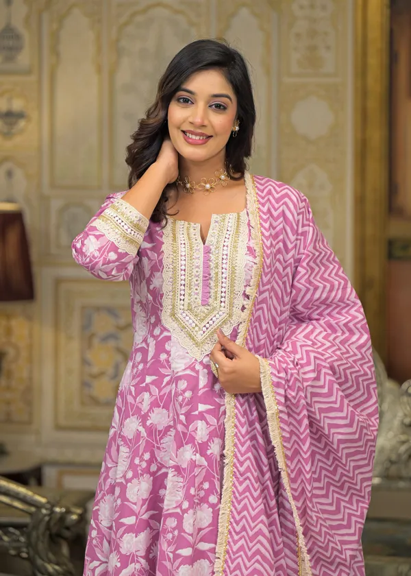Turquoise_Blue_Cotton_Premium_And_Elegant_Kurta_Sets_For_Women