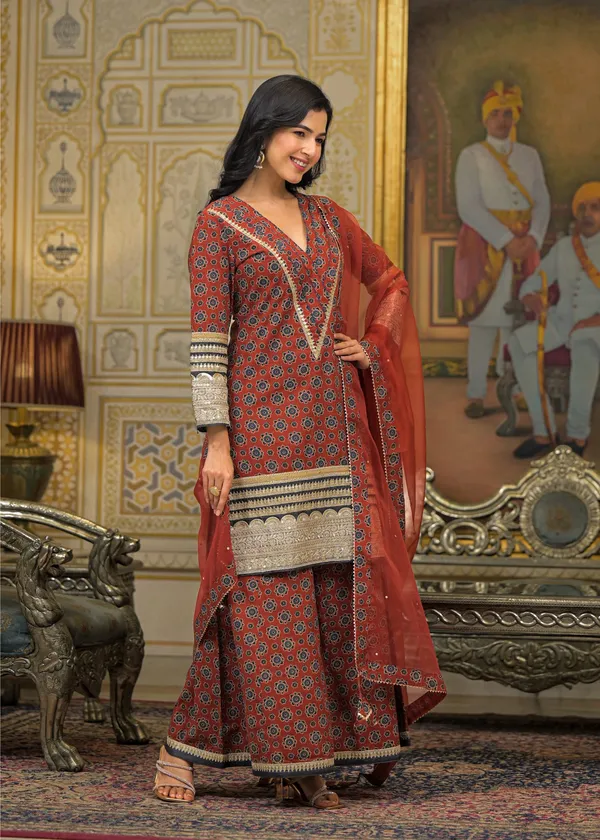Maroon_Cotton_Premium_And_Elegant_Kurta_Sets_For_Women