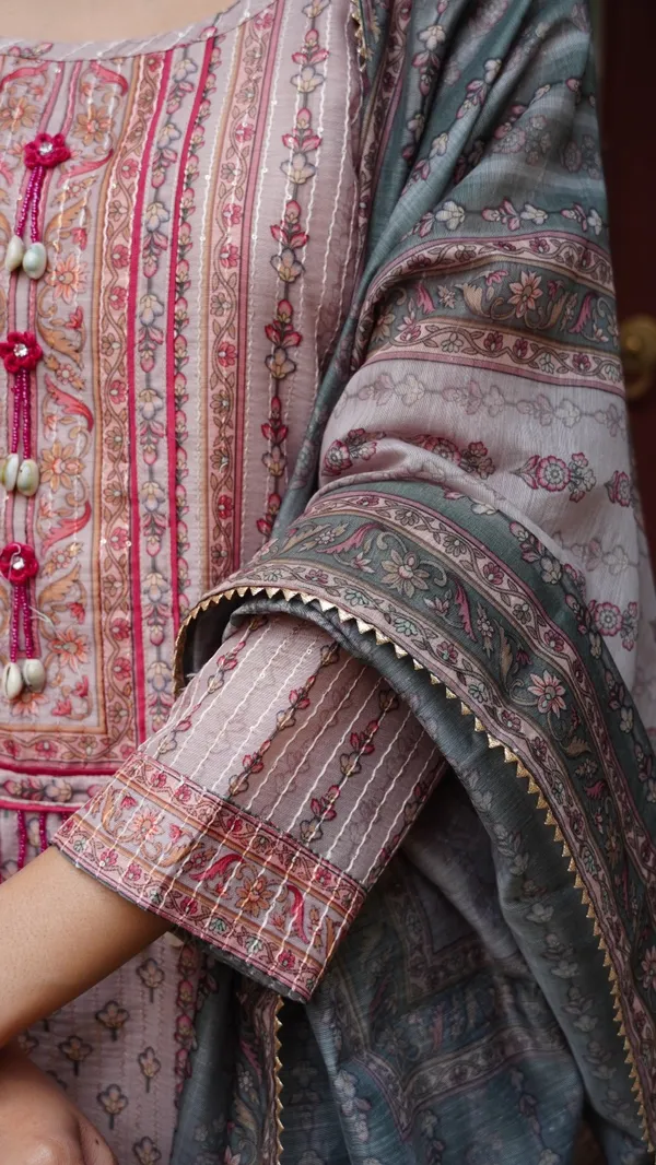 Beige_chander_Premium_And_Elegant_Kurta_Sets_For_Women