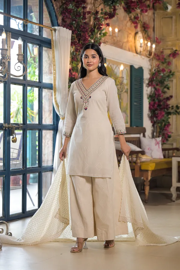 Off_White_Cotton_Premium_And_Elegant_Kurta_Sets_For_Women