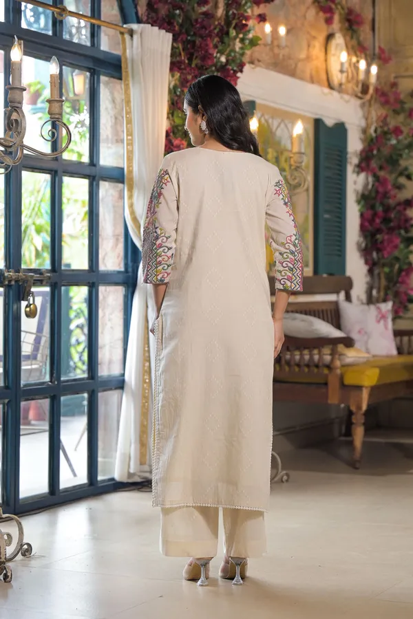 Off_White_Cotton_Premium_And_Elegant_Kurta_Sets_For_Women