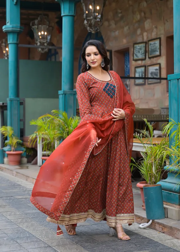 Maroon_Cotton_Premium_And_Elegant_Kurta_Sets_For_Women
