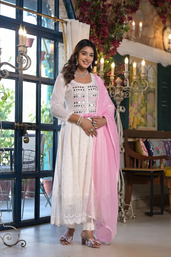 Pink_Cotton_Premium_And_Elegant_Kurta_Sets_For_Women