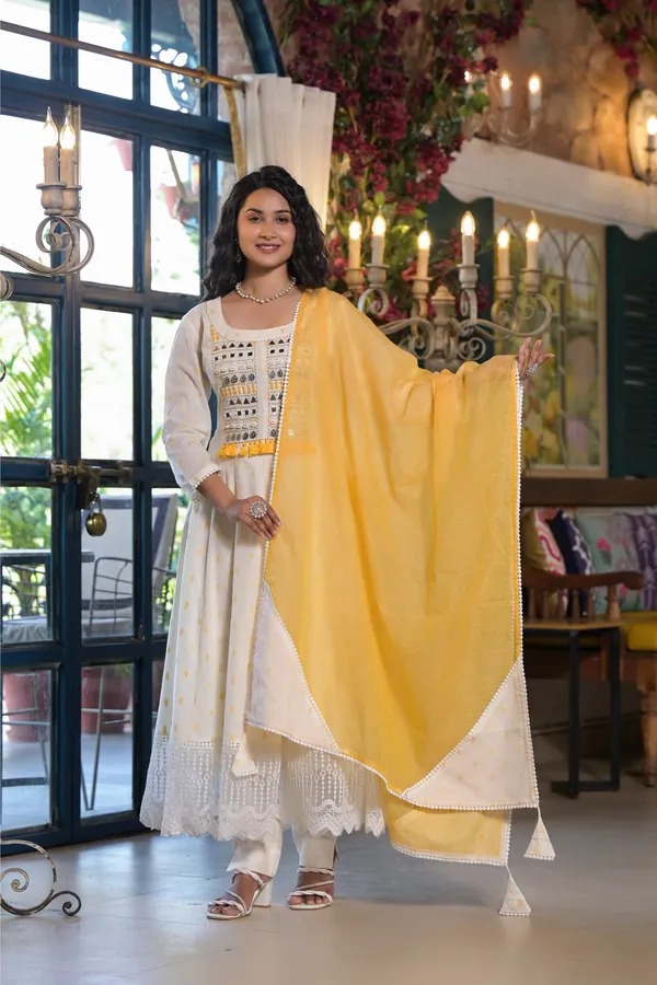 Yellow_Cotton_Premium_And_Elegant_Kurta_Sets_For_Women
