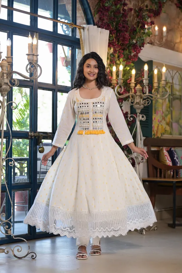 Yellow_Cotton_Premium_And_Elegant_Kurta_Sets_For_Women