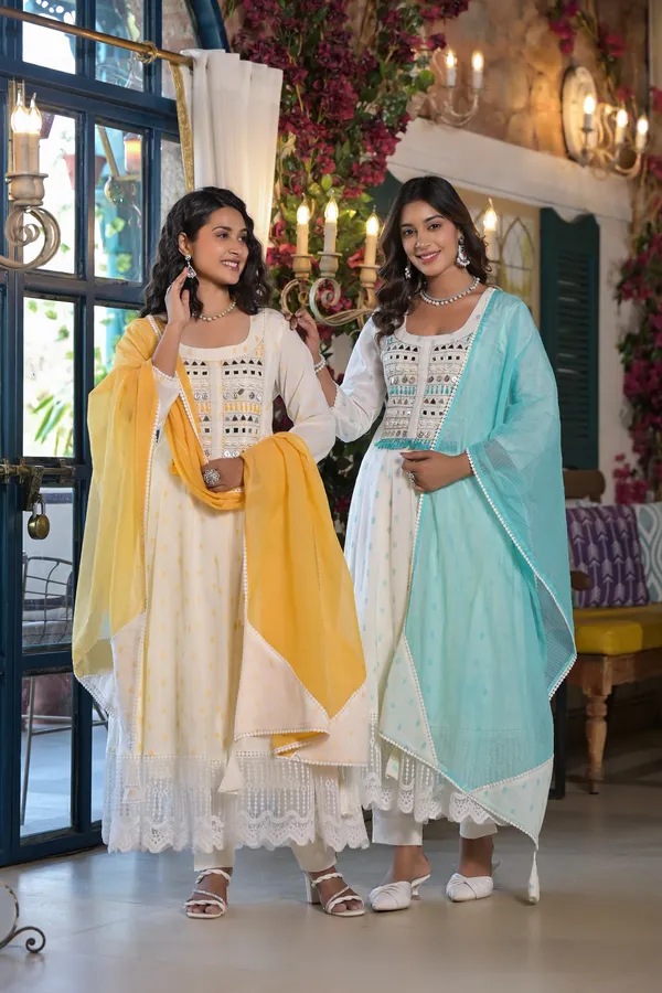 Yellow_Cotton_Premium_And_Elegant_Kurta_Sets_For_Women