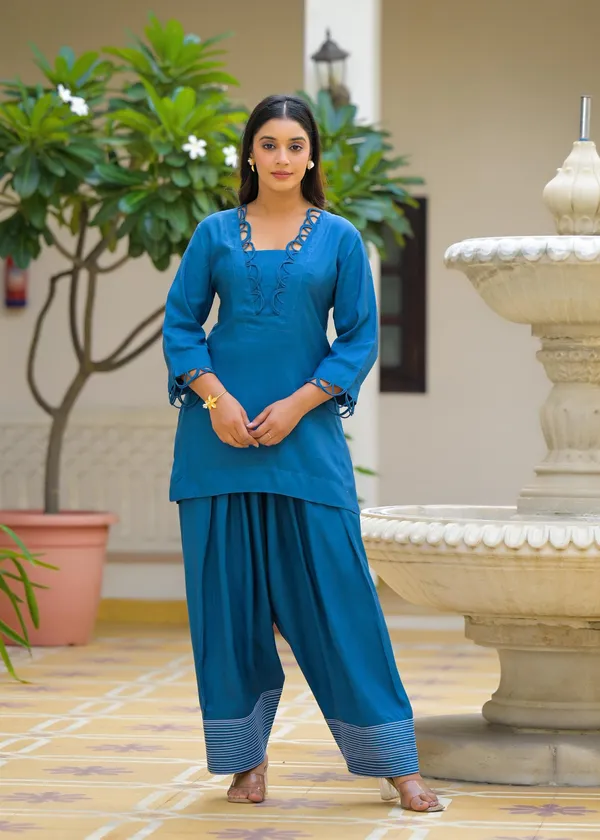 Blue_Cotton_Premium_And_Elegant_Kurta_Sets_For_Women