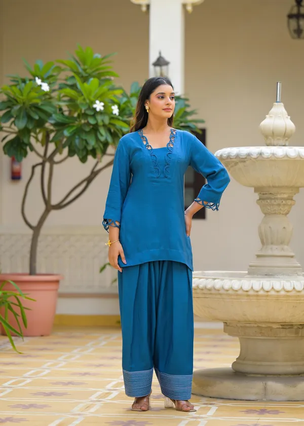 Blue_Cotton_Premium_And_Elegant_Kurta_Sets_For_Women