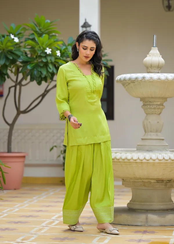 Lime_Green_Cotton_Premium_And_Elegant_Kurta_Sets_For_Women