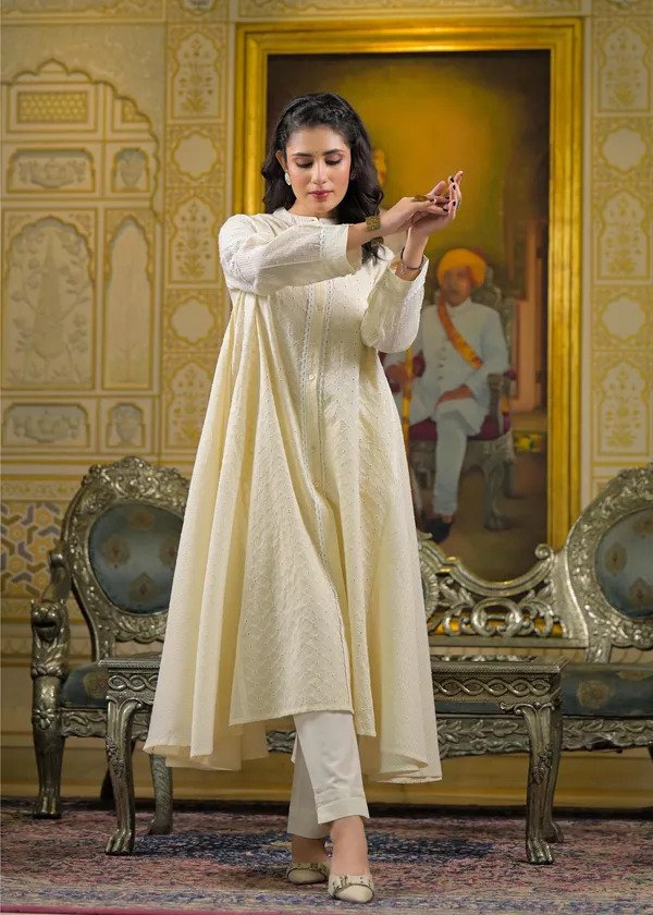Off_White_Cotton_Premium_And_Elegant_Kurta_Sets_For_Women