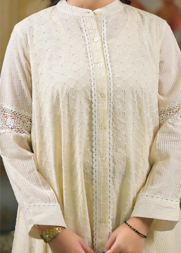 Off_White_Cotton_Premium_And_Elegant_Kurta_Sets_For_Women
