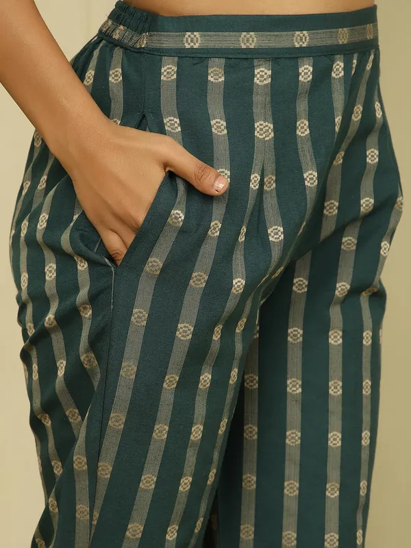 Dark_Green_Jaipur_Kurti_Dark_Green_Self_Design_Cotton_Blend_Suit_Set