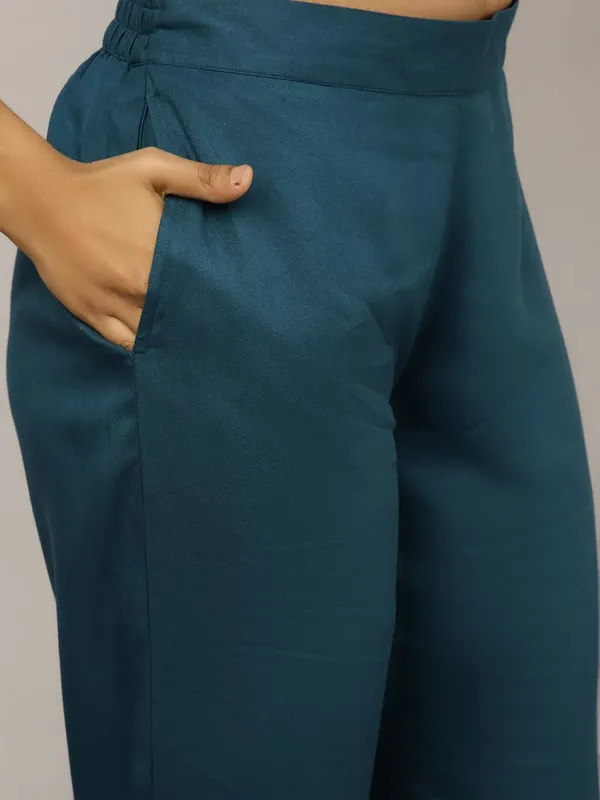 Teal_Jaipur_Kurti_Teal_Embroidered_Suit_Set