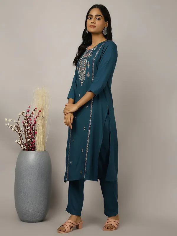 Teal_Jaipur_Kurti_Teal_Embroidered_Suit_Set