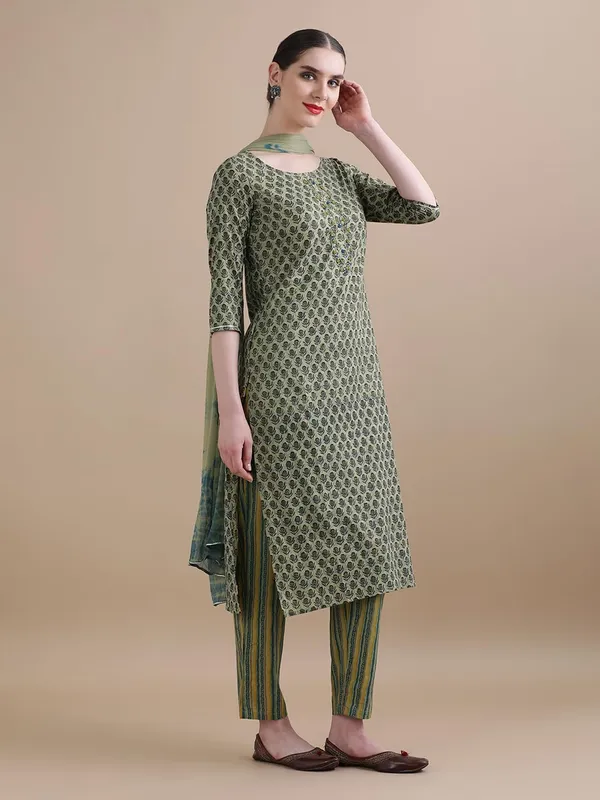 Green_Jaipur_Kurti_Pure_Cotton_Embroidered_Straight_Sawar_Suit_Sets_With_Dupatta