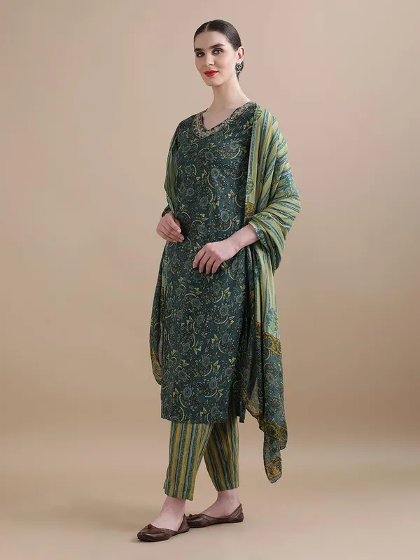Green_Jaipur_Kurti_Pure_Cotton_Floral_Embroidered_Sawar_Suit_Sets_With_Dupatta