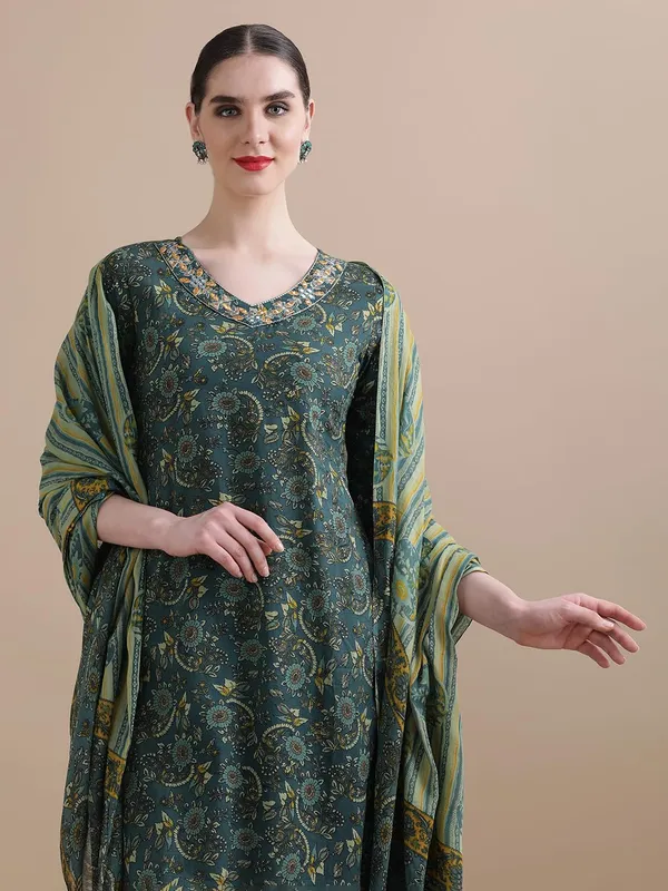 Green_Jaipur_Kurti_Pure_Cotton_Floral_Embroidered_Sawar_Suit_Sets_With_Dupatta