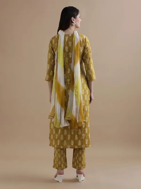 Mustard_Jaipur_Kurti_Floral_Printed_Thread_Work_Pure_Cotton_Kurta_With_Pant_And_Chiffon_Dupatta