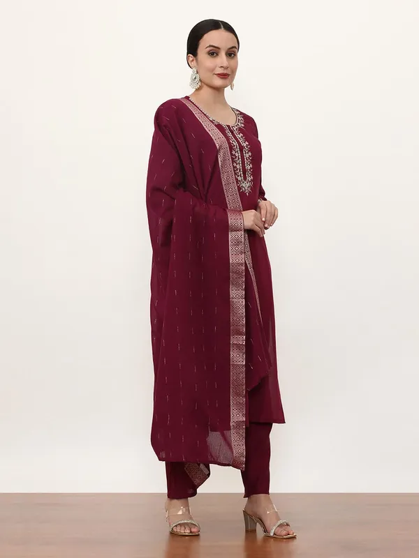 Wine_Jaipur_Kurti_Floral_Embroidered_Silk_Blend_Straight_Kurta_And_Trousers_Sets