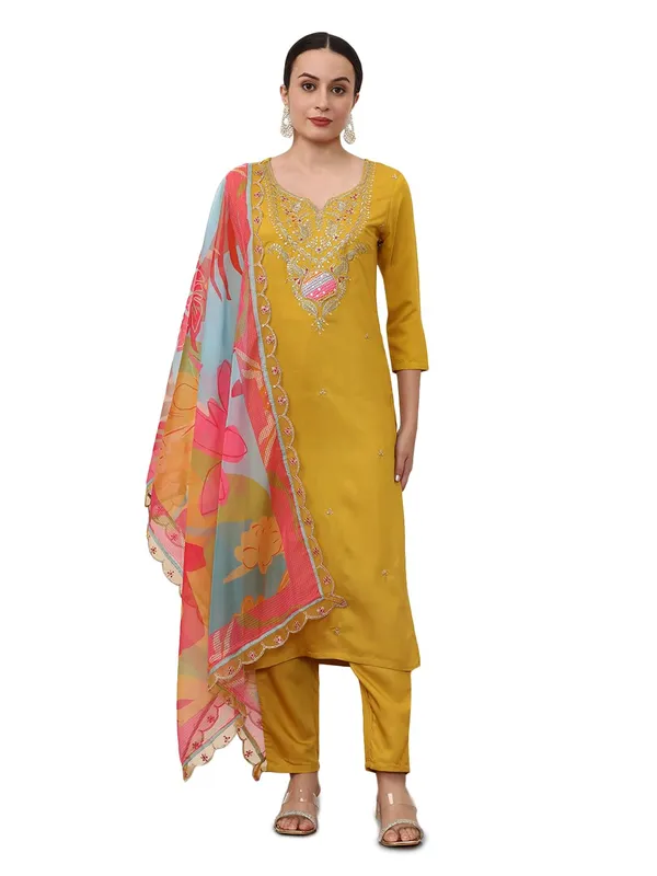 Yellow_Jaipur_Kurti_Floral_Embroidered_Silk_Blend_Straight_Kurta_And_Trousers_Sets