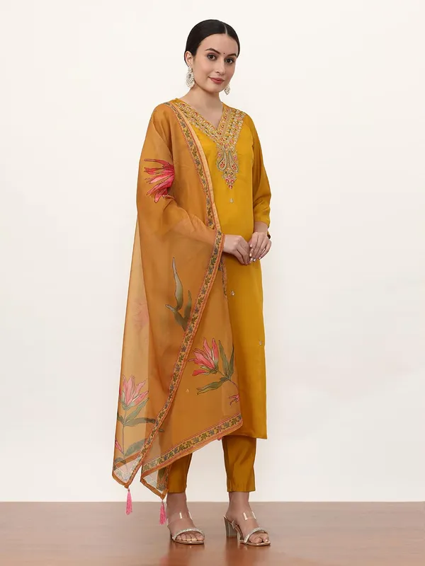 Yellow_Jaipur_Kurti_Floral_Printed_Anarkali_Poly_Chiffon_Flared_Kurta_And_Churidar_Sets