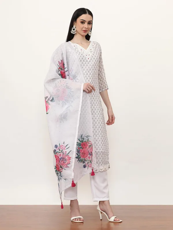 White_Jaipur_Kurti_Floral_Printed_Cotton_Blend_Straight_Kurta_With_Trousers