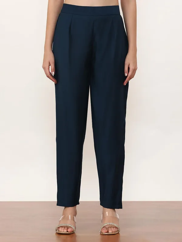 Navy_Blue_Jaipur_Kurti_Solid_Embroidered_Straight_Kurta_And_Trousers_Sets