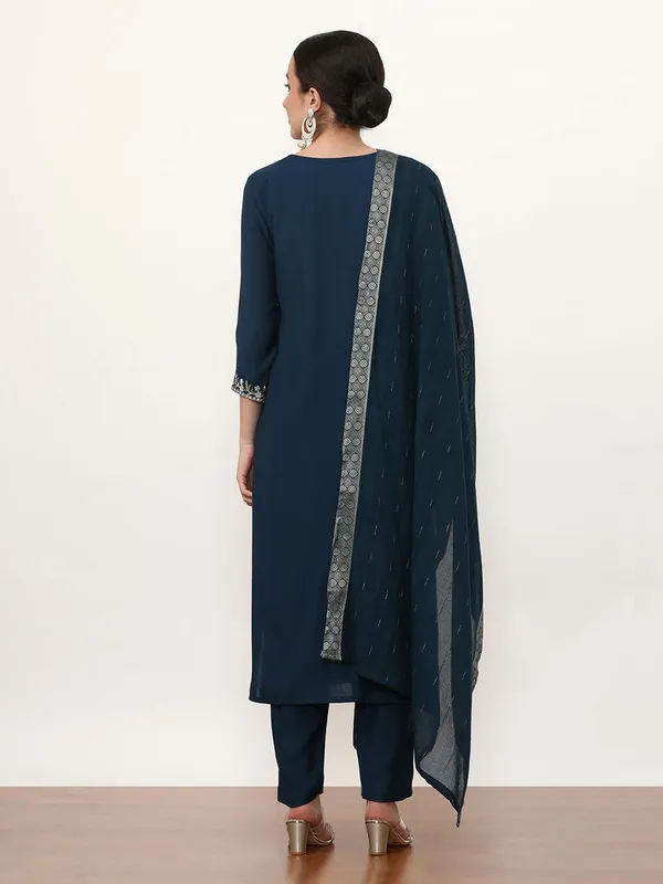 Navy_Blue_Jaipur_Kurti_Solid_Embroidered_Straight_Kurta_And_Trousers_Sets