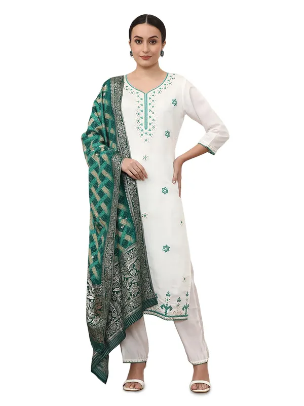 Green_Jaipur_Kurti_Embroidered_Pure_Silk_Solid_Kurta_Sets_With_Dupatta