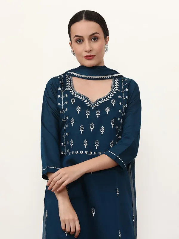 Teal_Jaipur_Kurti_Embroidered_Ethnic_Motifs_Kurta_Sets_With_Dupatta
