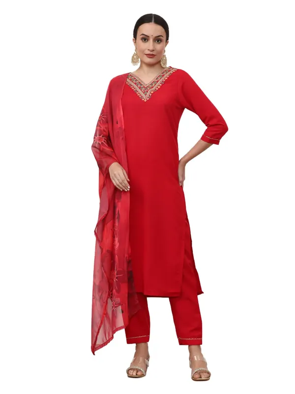 Red_Jaipur_Kurti_Floral_Embroidered_Silk_Blend_Straight_Kurta_And_Trousers_Sets