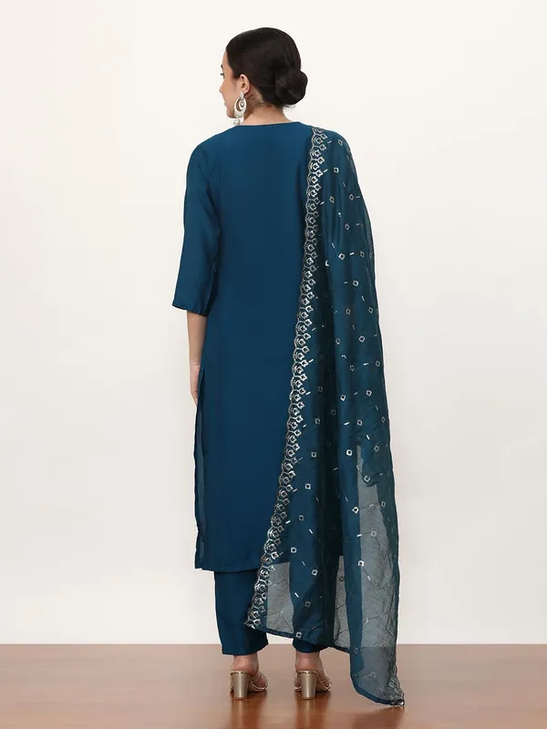 Navy_Blue_Jaipur_Kurti_Embroidered_Ethnic_Motifs_Kurta_Sets_With_Dupatta