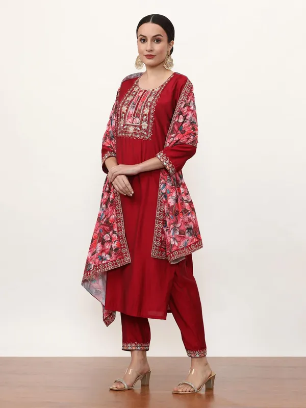 Wine_Jaipur_Kurti_Embroidered_Ethnic_Motifs_Kurta_Sets_With_Dupatta
