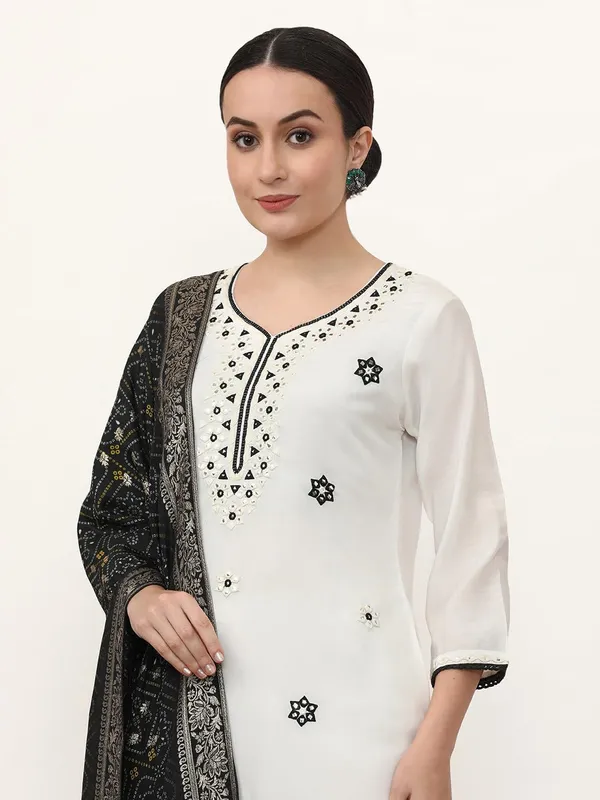 Black_Jaipur_Kurti_Embroidered_Pure_Silk_Solid_Kurta_Sets_With_Dupatta