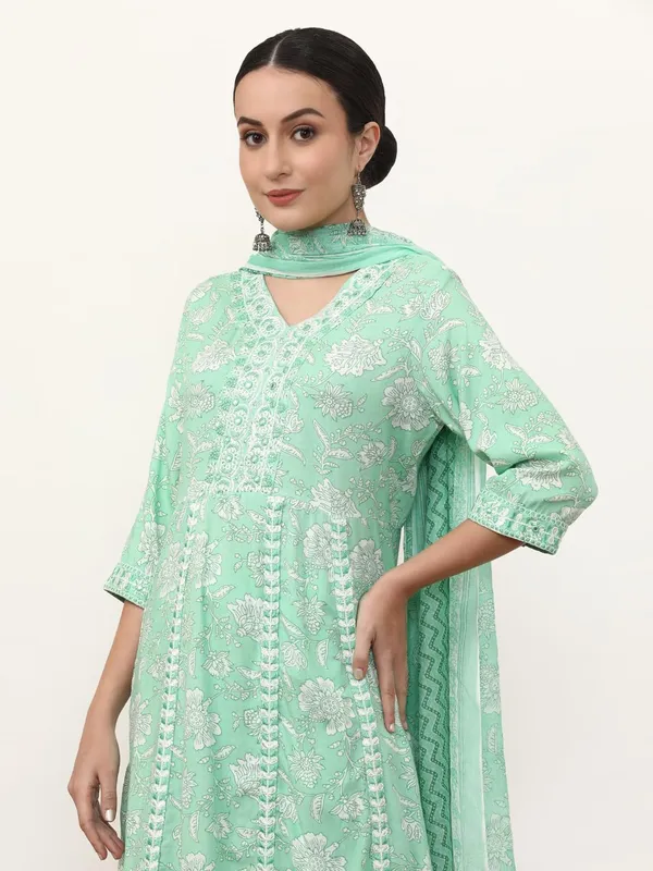 Green_Jaipur_Kurti_Embroidered_Linen_Floral_Kurta_Sets_With_Dupatta