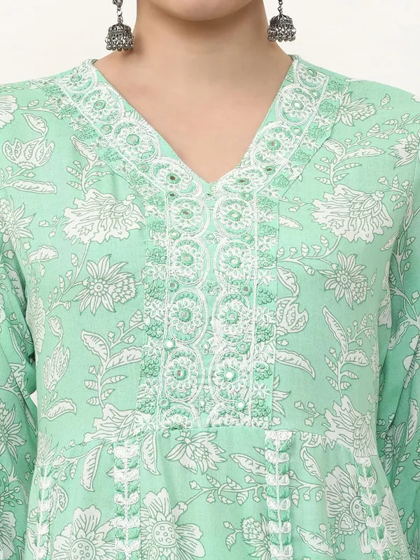 Green_Jaipur_Kurti_Embroidered_Linen_Floral_Kurta_Sets_With_Dupatta