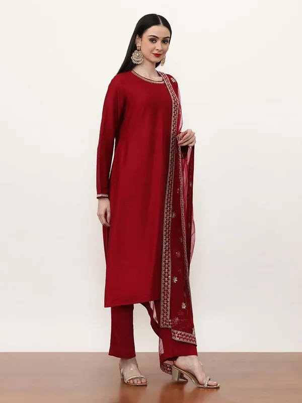 Jaipur_Kurti_Printed_Chanderi_Cotton_Floral_Kurta_Sets_With_Net_Dupatta