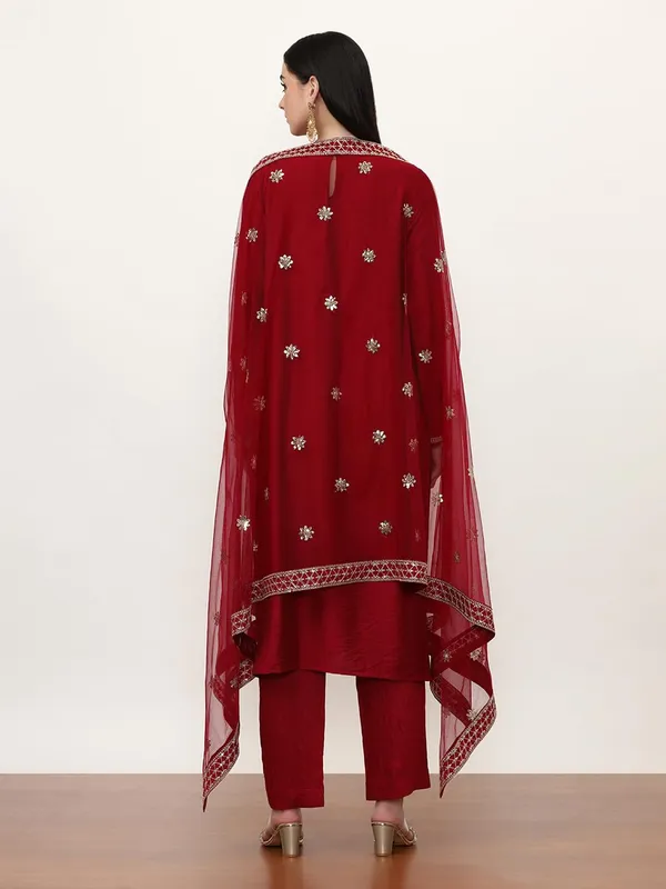 Jaipur_Kurti_Printed_Chanderi_Cotton_Floral_Kurta_Sets_With_Net_Dupatta
