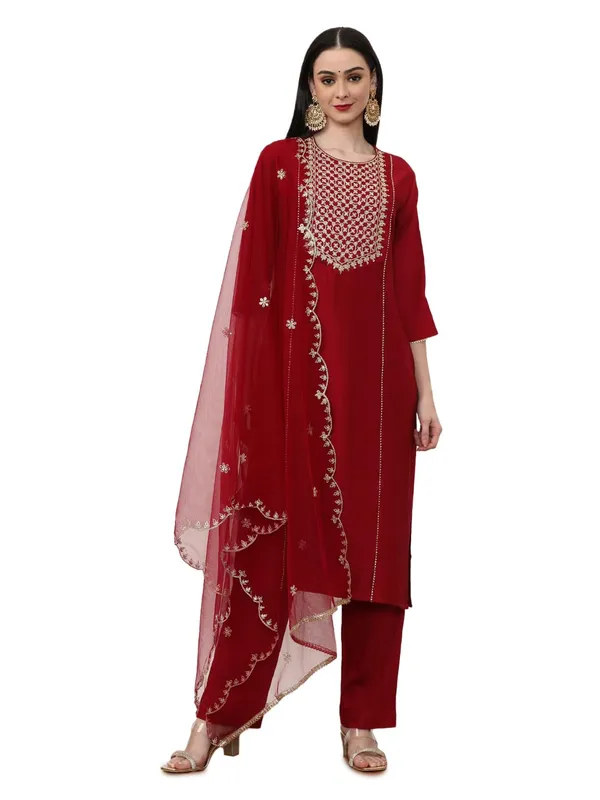 Red_Jaipur_Kurti_Embroidered_Silk_Blend_Ethnic_Motifs_Kurta_Sets_With_Net_Dupatta